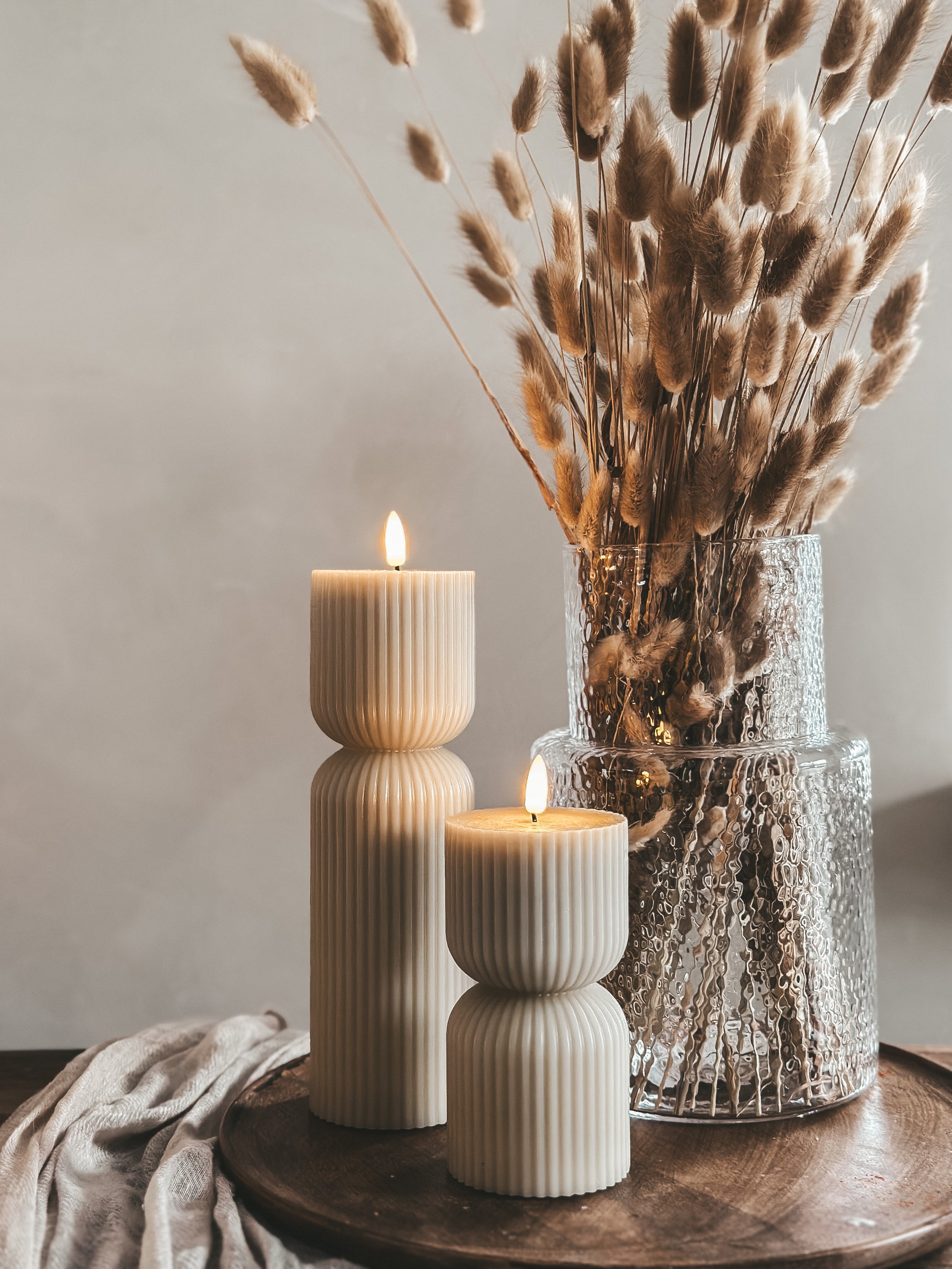 JUNOfires led kaarsen beige hoge ribbel stompkaarsen zandloper vorm met timer