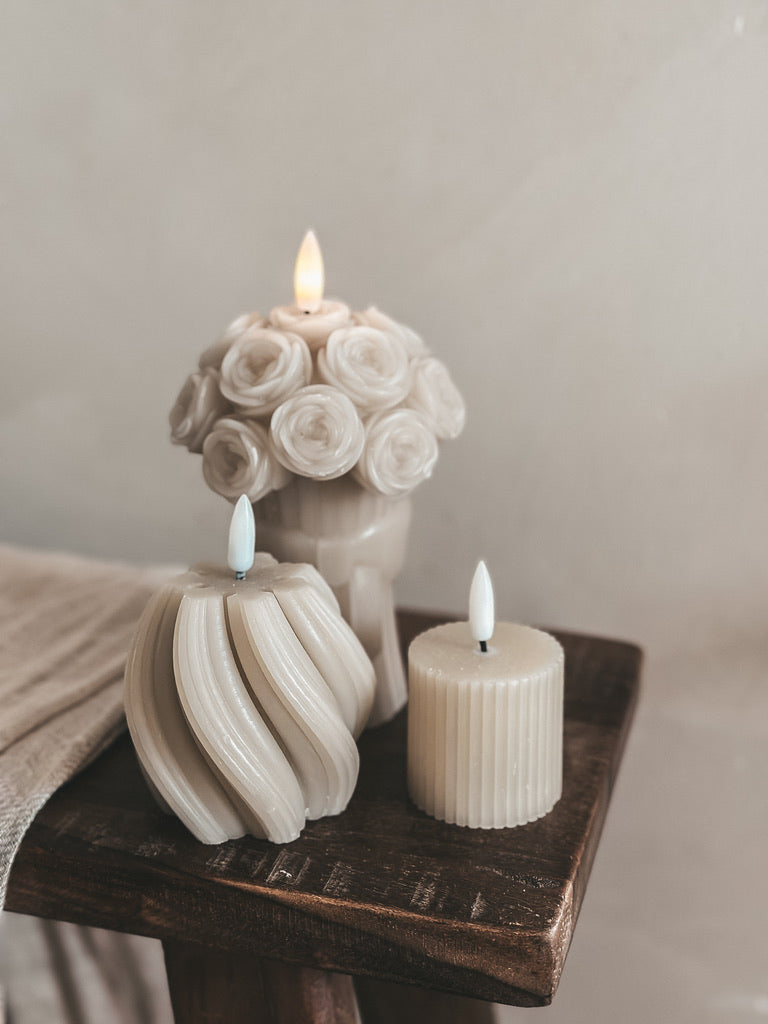 BOEKET BLOEMEN KAARS BEIGE - AB