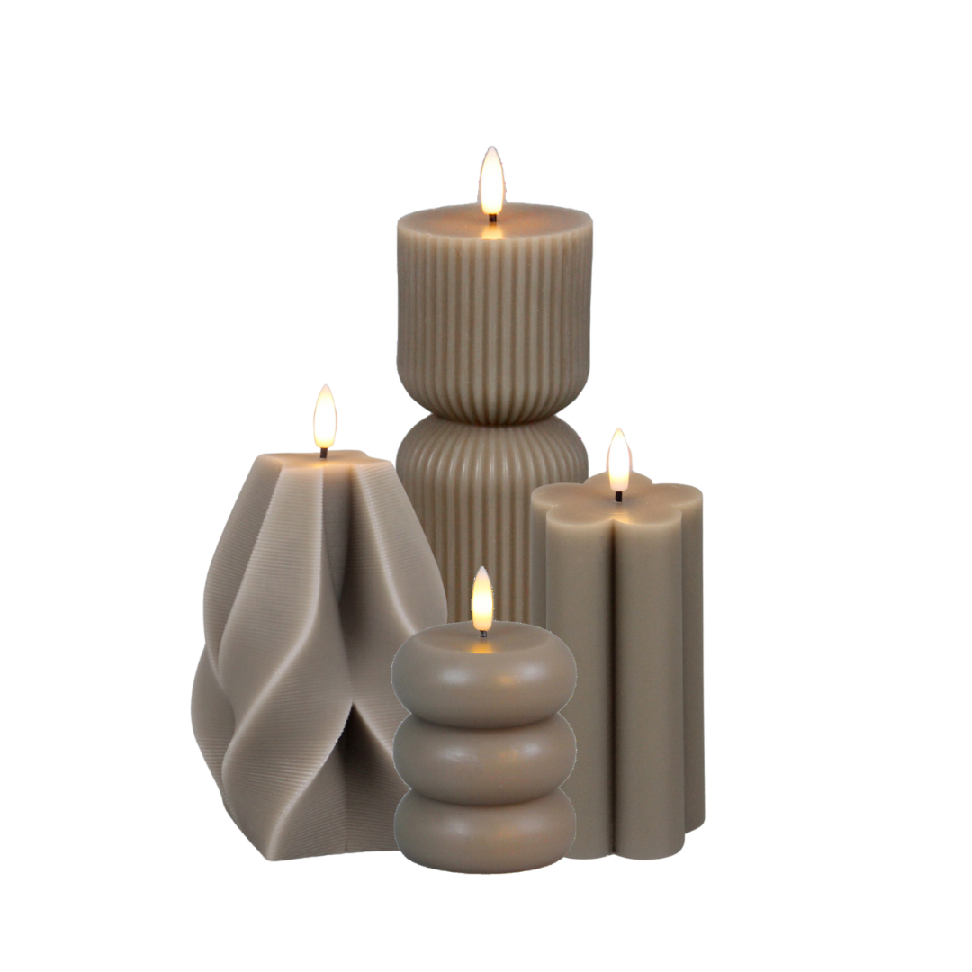 JUNOfires set taupe ledkaarsen timer afstandsbediening hoge ribbel streep stompkaars wave twist bloem donut
