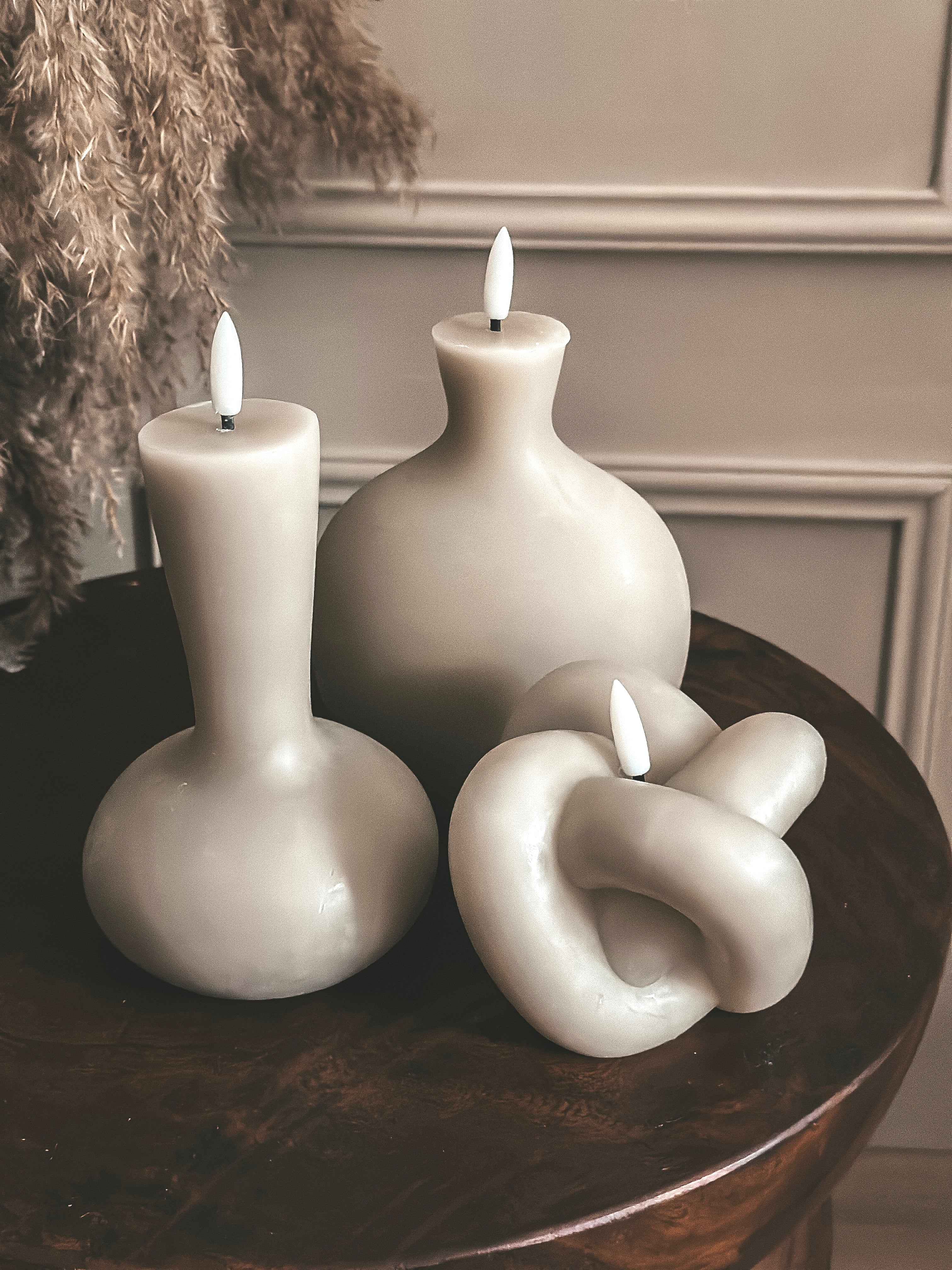 JUNO ledkaarsen led kaars beige set rond organisch vaas knoop timer